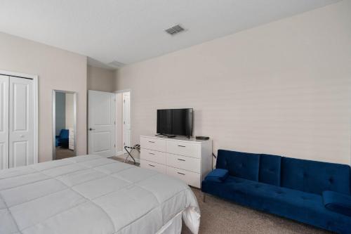 8 Bedroom Home inside the best resort in Orlando! photo 13