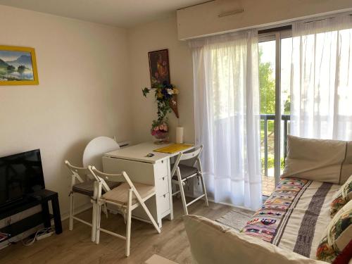 Appartement 2 pièces avec balcon, parking, proche plage et lac à Villers-sur-Mer - FR-1-712-81