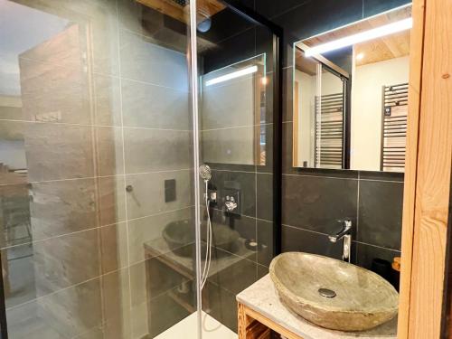 Charmant appartement aux Gets, 2 chambres, Wi-Fi, parking inclus