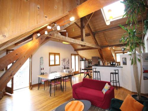 Duplex 140 m² pour 8 pers. à Luchon proche télécabine et thermes, tout confort, wifi, animaux OK - FR-1-313-231