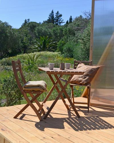 Κήπος έξω από το Tranquilo Glamping