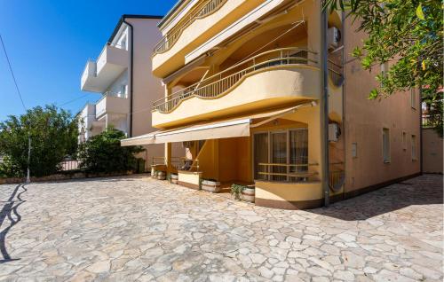 1 Bedroom Beautiful Apartment In Dramalj