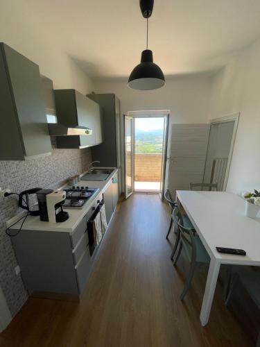 Η κουζίνα ή μικρή κουζίνα στο GRAN SASSO HOUSE