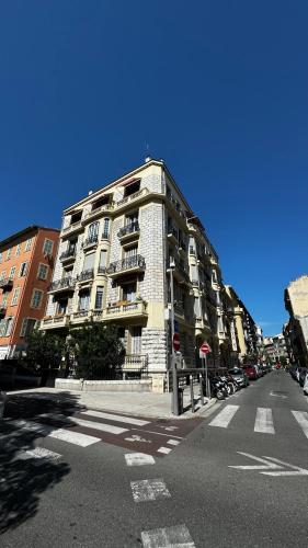 Central Riviera Charm