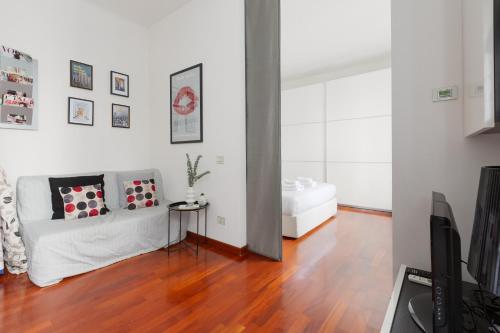 GuestHost - Porta Venezia M1 Cosy Apartment