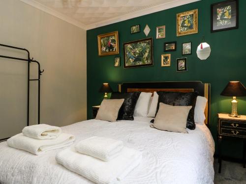 Ein Bett oder Betten in einem Zimmer der Unterkunft Mo Dhachaidh
