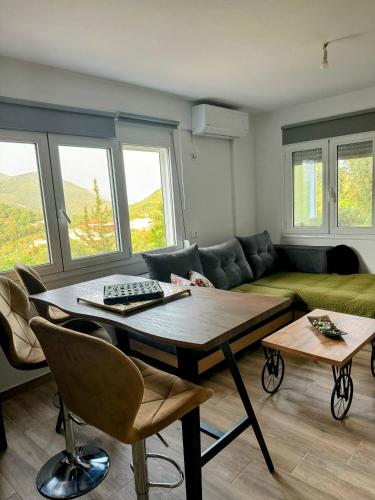 G.Tzanis Luxury Apartments