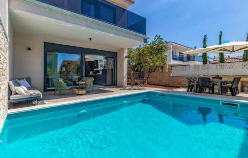 Beautiful Home In Fazana
