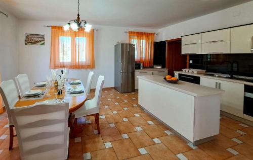 Awesome Home In Pula With Wifi
