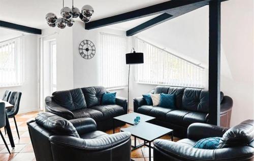 Beautiful Apartment In Pobierowo