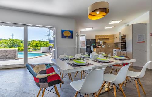 Beautiful Home In Pula