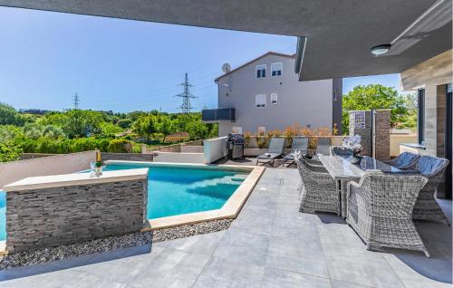 Beautiful Home In Pula