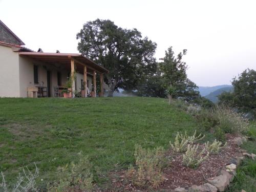 Agriturismo Sugheretelloにある庭