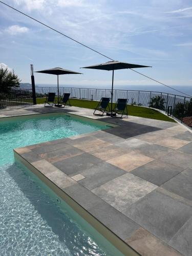 Πισίνα στο ή κοντά στο Villa la Matta Apartments and Luxury suites