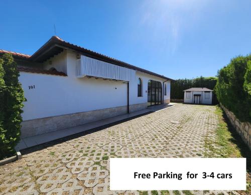 Gallery image of Private Villa First line with sea view in BlackSeaRama Golf in Balchik