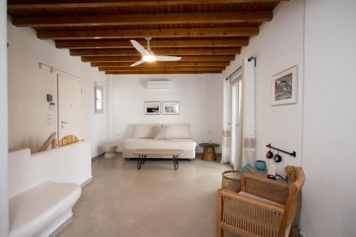 Postel nebo postele na pokoji v ubytování Cavo Blue Villas