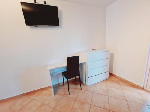DAMIAN APARTMENTs