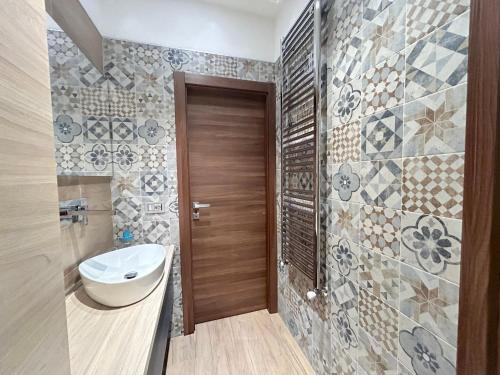 R39 Elegant Apartment with Private Parking photo 35