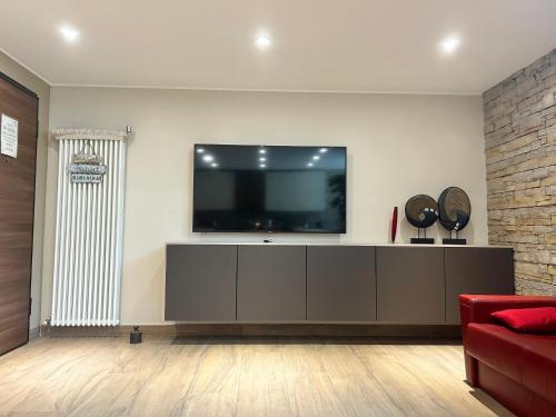 R39 Elegant Apartment with Private Parking photo 25