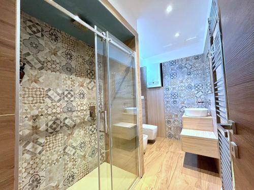 R39 Elegant Apartment with Private Parking photo 33