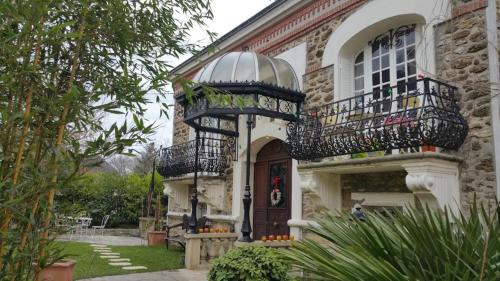 Beautiful Charming House near Paris !