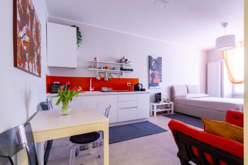 La casa di Andrea - Navigli Apartments