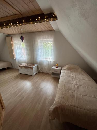 Katil atau katil-katil dalam bilik di Luxury apartment Curchi 1