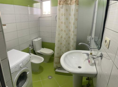 O baie la Guesthouse Shehu Ksamil