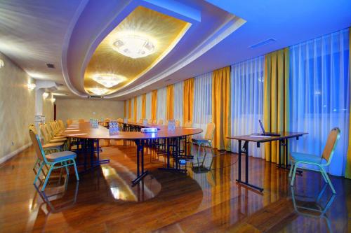 Restaurace v ubytování Hotel Holiday Park