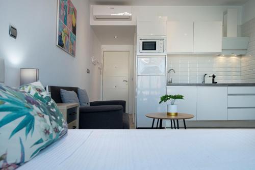 Estudio en Torremolinos con piscina