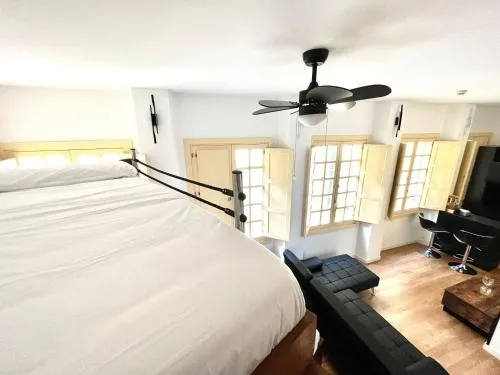 Luxury Apartments Chinitas 11 photo 6