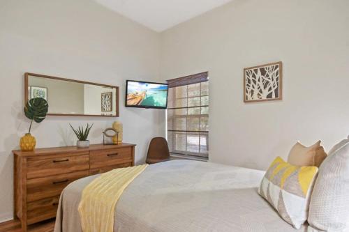Bahama Bay amazing condo with Avengers room photo 29