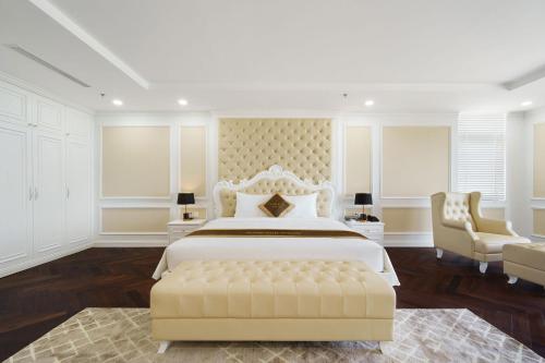 Ένα ή περισσότερα κρεβάτια σε δωμάτιο στο Victory Hotel Vung Tau - New Wing