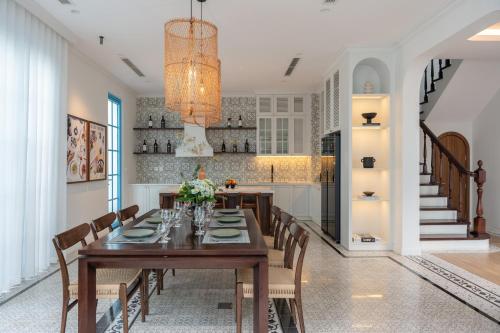 Χώρος καθιστικού στο domdomHOUSE Villa - 1min walk to beach