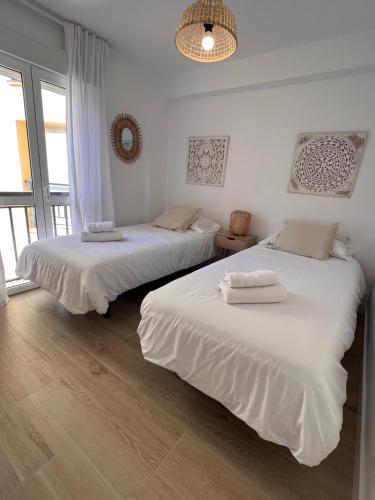 Torremolinos Sea View Apartment Pool and Beach