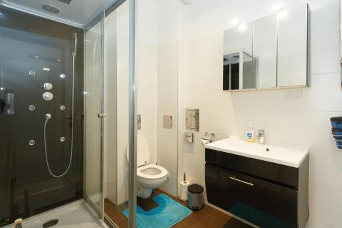Koupelna v ubytování Apartments in Vienna near Schönbrunn & Westbahnhof - Keyless Check-In