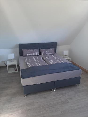 Postel nebo postele na pokoji v ubytování Ferienwohnung Fernblick bei Brückners