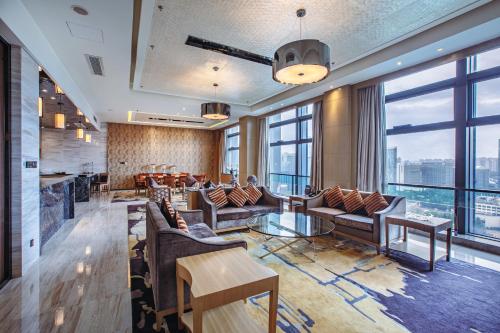 Χώρος καθιστικού στο Renaissance Guiyang Hotel