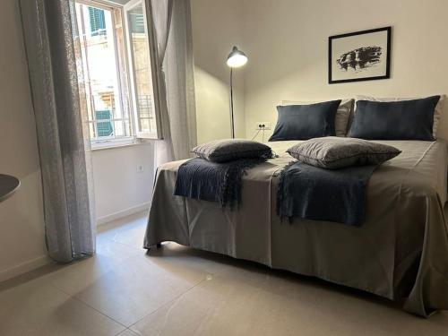 Location ! New, Modern, Old Town