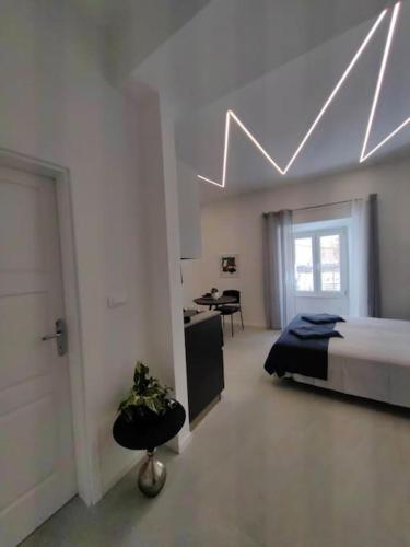 Location ! New, Modern, Old Town