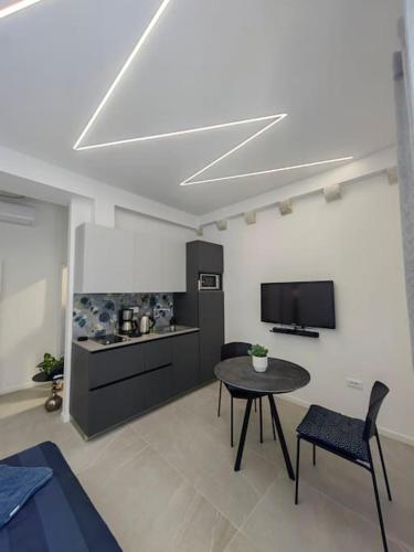 Location ! New, Modern, Old Town