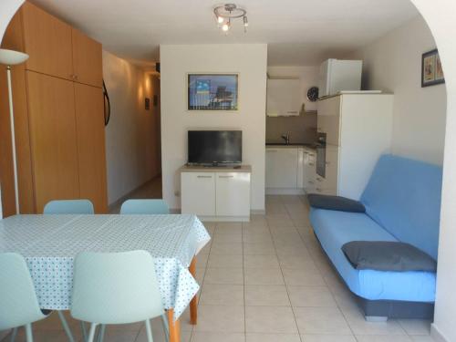 Photo de la galerie de l'établissement APPT 3 pieces 38m2 + terrasse 18m2 ref 4011, à Le Castellas