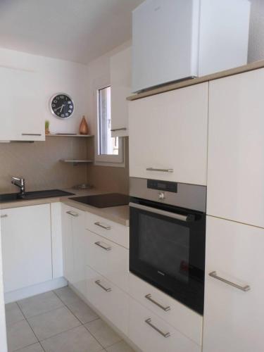 Photo de la galerie de l'établissement APPT 3 pieces 38m2 + terrasse 18m2 ref 4011, à Le Castellas