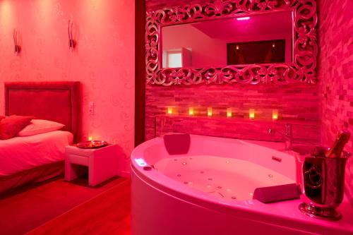 Le DONJON DIONYSOS - Love Room