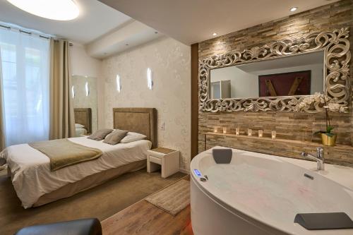 Le DONJON DIONYSOS - Love Room