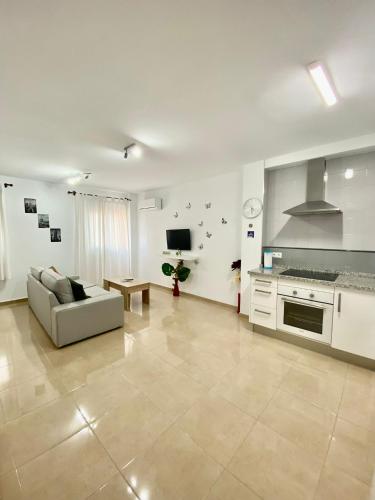 “SMILE NERJA” chic apartment with WIFI, 4 guests