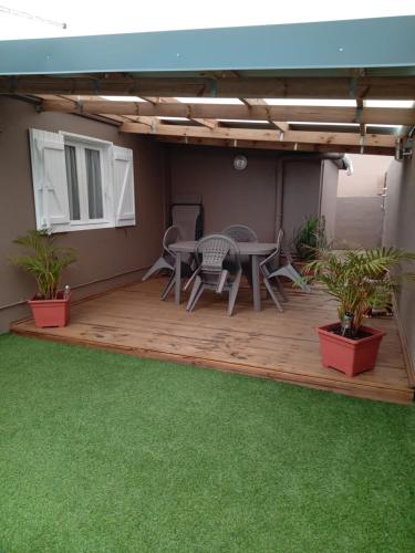 Patio nebo venkovní prostory v ubytování Ti kaz Tata du sud Sauvage
