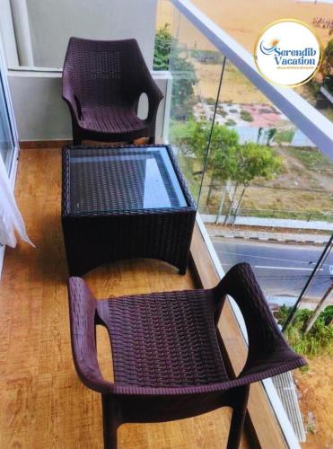 Posezení v ubytování Negombo Ocean Breeze Luxury Studio by Serendib Vacation