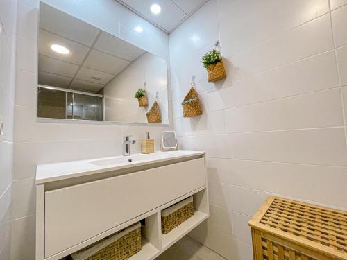 Koupelna v ubytování Hola Blanca - Sea, Golf, Chill