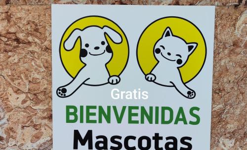 una señal para los gatos y perros de bernyards mesoscopes en HOSTERÍA SEÑORÍO DE BIZKAIA en Bakio